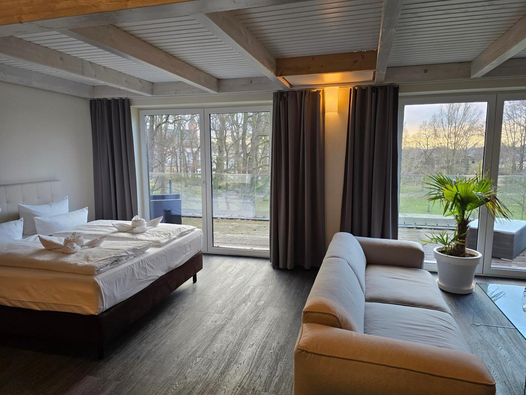 Hotel am Kurpark Zinnowitz Exteriör bild