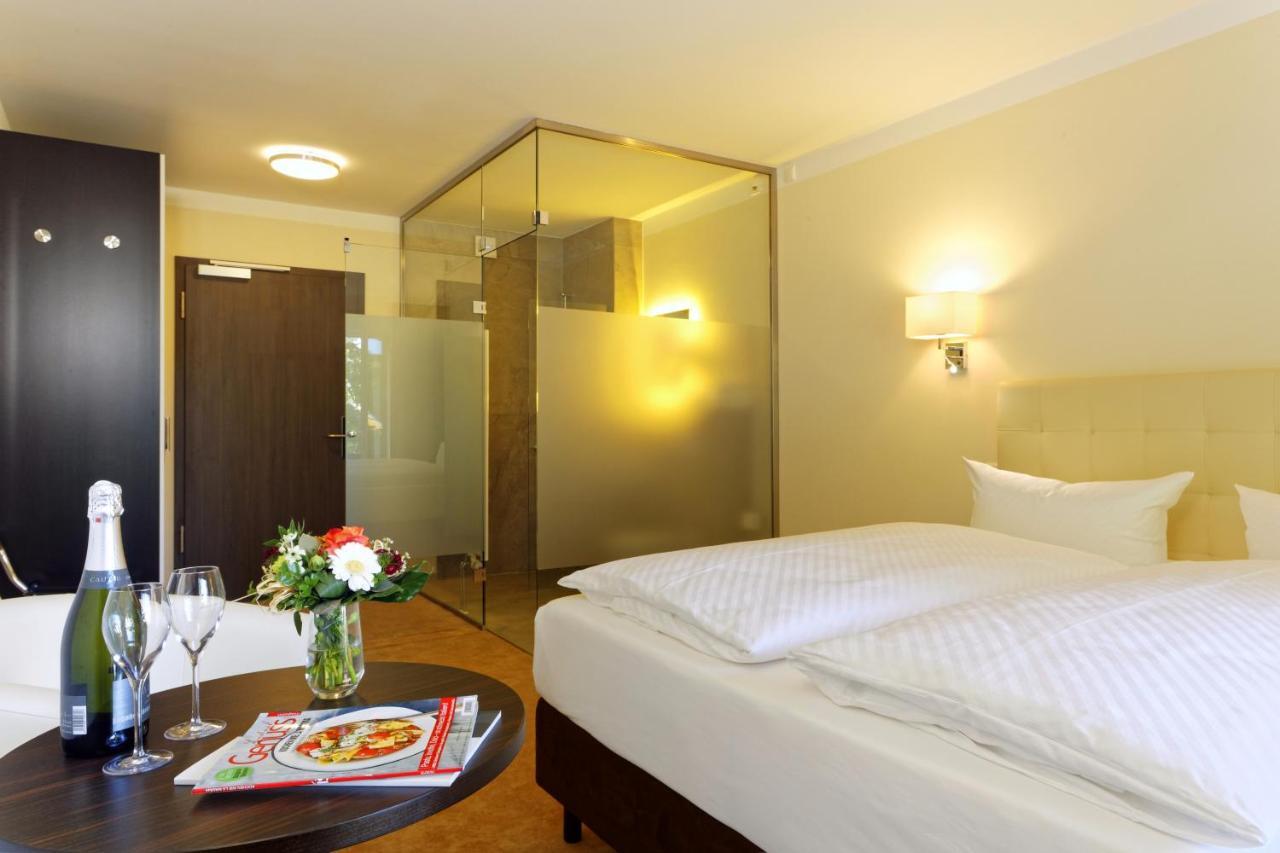 Hotel am Kurpark Zinnowitz Exteriör bild
